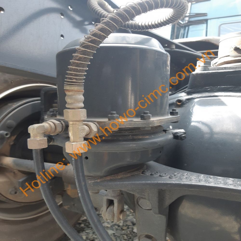 Bầu phanh lốc kê sau xe Hongyan cầu láp