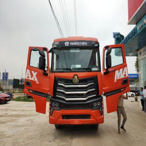 Đầu kéo Howo Max