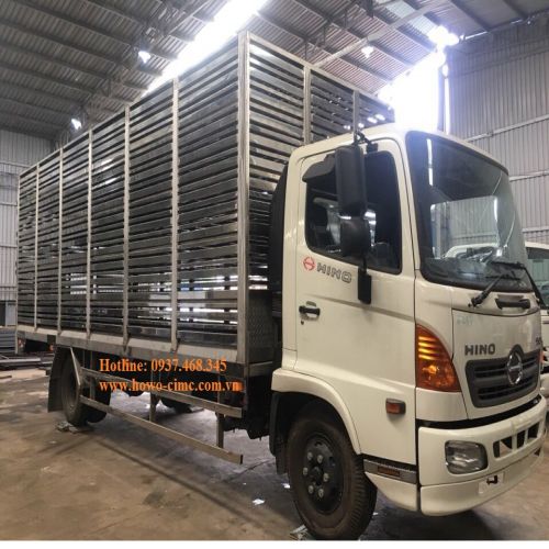 xe Hino chở gà vịt