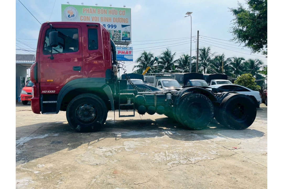 Xe đầu kéo HD1000 cũ