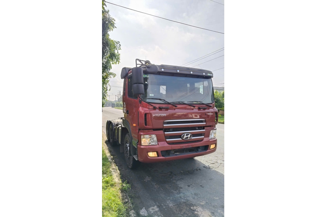 Đầu kéo Hyundai HD1000 cũ