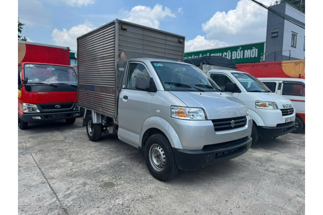 Xe tải suzuki thùng kín