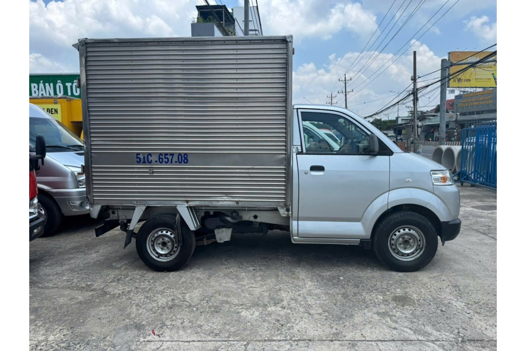 Xe tải suzuki thùng kín