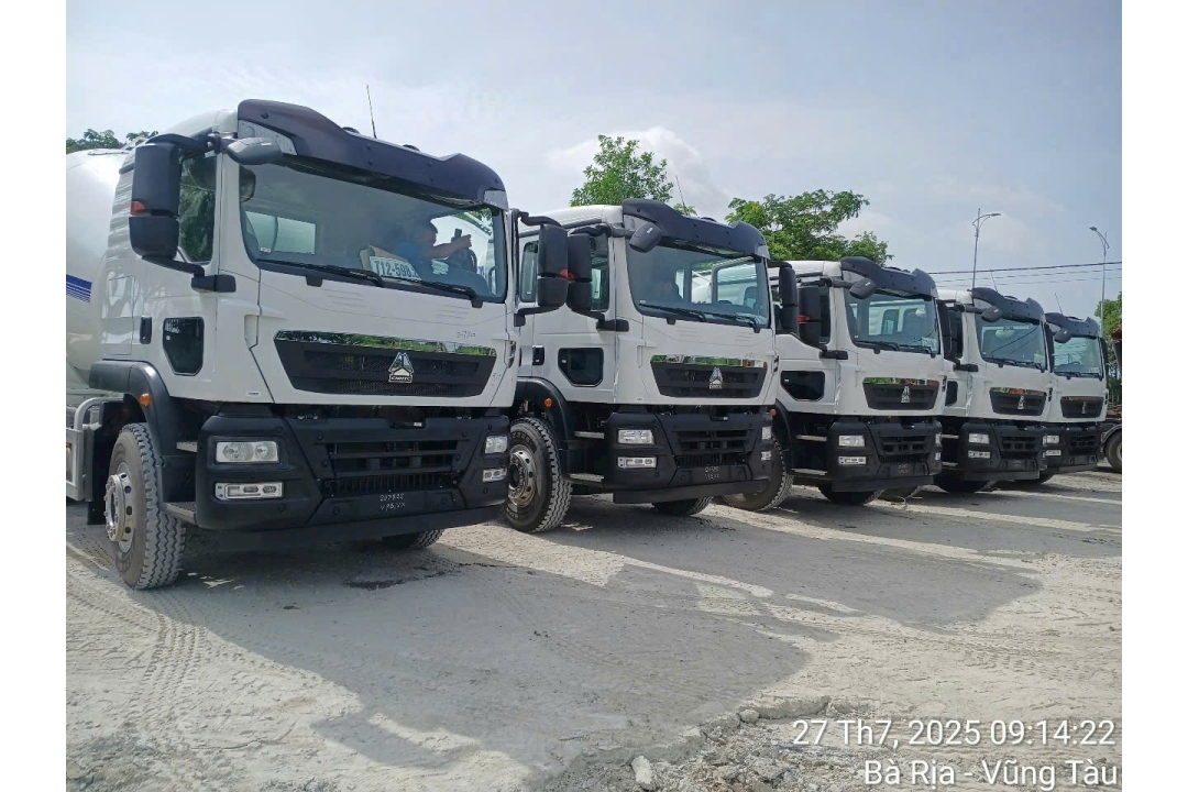Xe trộn bê tông howo