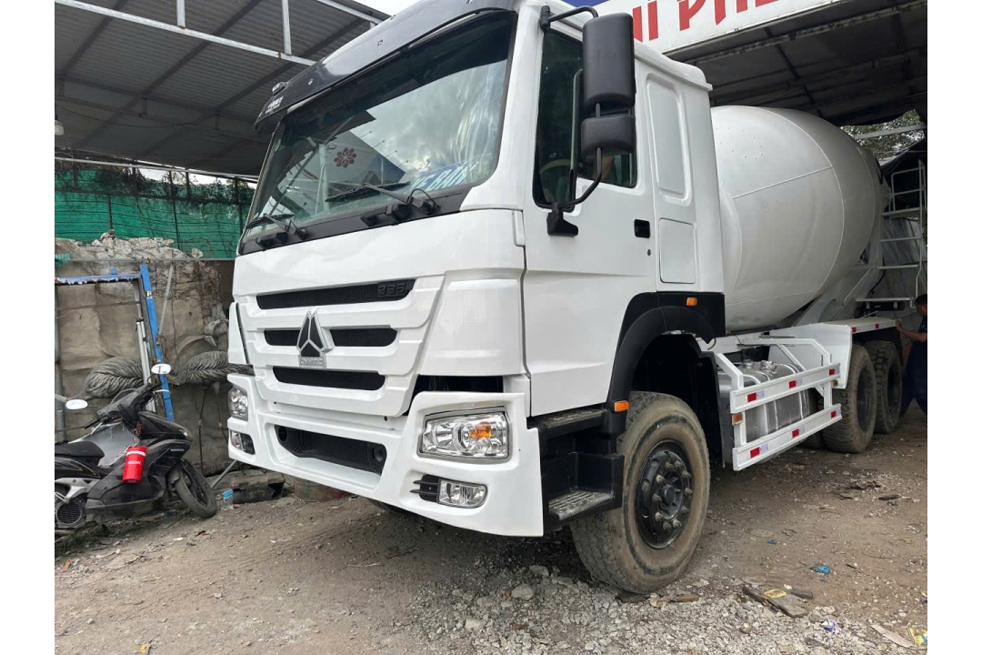 Xe trộn bê tông howo 2010  cũ