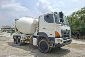 Xe trộn bê tông hino cũ đời 2014